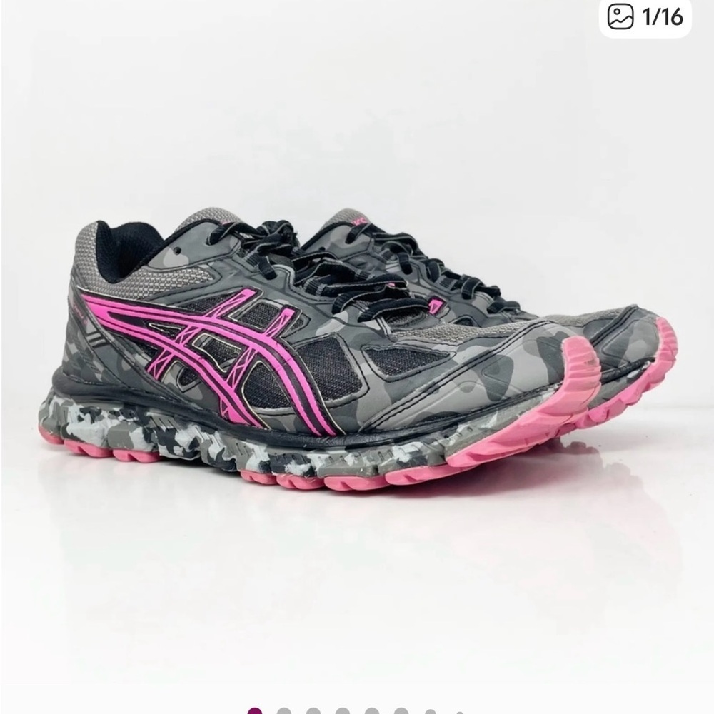 ASICS Women's Athletic Shoes in Gray and Pink Size 7.5